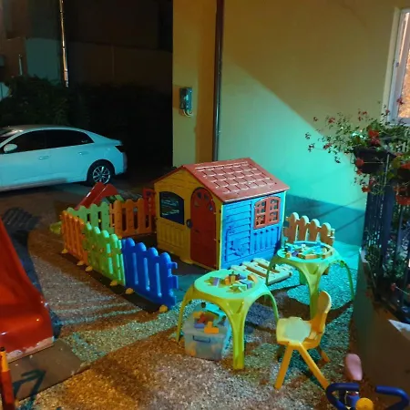 Dms Family House Hostel