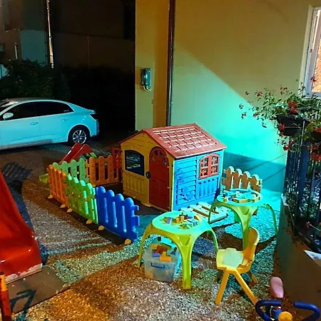 Dms Family House Hostel