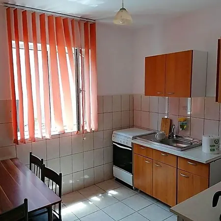 Dms Family House Hostel *
