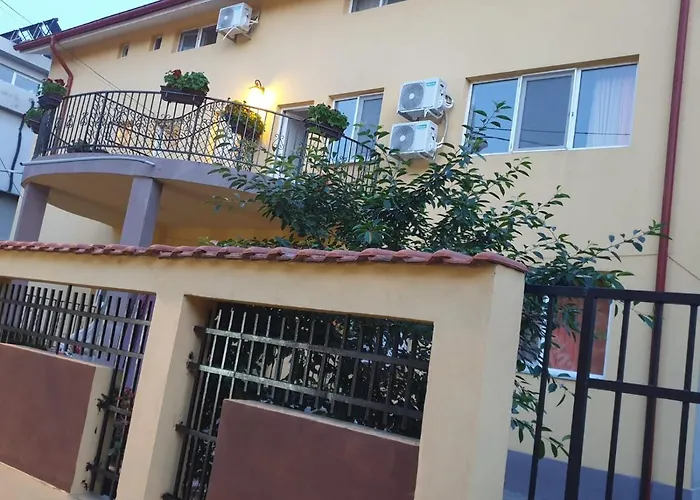 Hostel Dms Family House